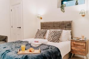 Historic Stunning City Gem Parking Family Business