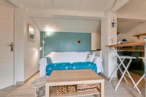 Chalets 2km des plages- Bassin d'Arcachon- Cocon pour 2 : photos des chambres
