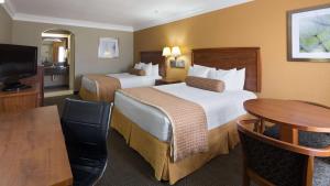 Queen Room with Two Queen Beds - Non-Smoking room in Best Western Angleton Inn