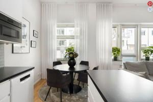 Central med enorm takhöjd