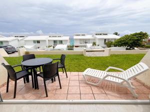 Brisas Shores 07 Beachfront Condo, Pool and garden area, Zona Hotelera Cancun