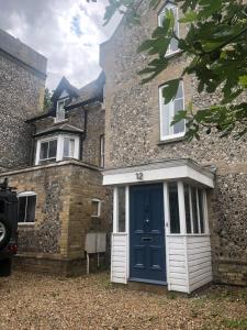 Seaside Gem, Views, Spacious Garden, Parking, Fab Location