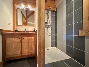 Chalets Chalet familial 10 pers, sauna, terrasse – Correncon en Vercors - FR-1-515-215 : photos des chambres