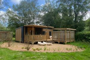 Campings Le Domaine De Mesqueau : photos des chambres