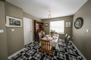 City of Derry Farmhouse Country Retreat