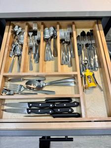 Newest Cottage Downtown. Pet Yes