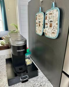 3 Min Walk to Starbucks. Pet Yes