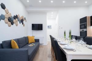 Stylish large apartment at super central location