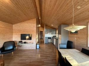 Lakeside cabin in Thingvellir #4