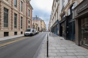 Appartements Stylish 1BD Duplex - Stunning Views near Louvre : photos des chambres