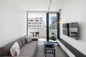 Flamingo 801 - Top Floor Sea Point Apartment with Daily Housekeeping
