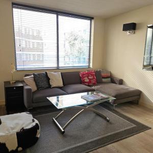 Spacious Two Bedroom Apartment in South Kensington