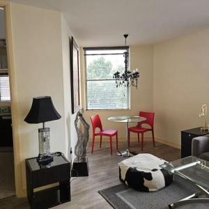 Spacious Two Bedroom Apartment in South Kensington