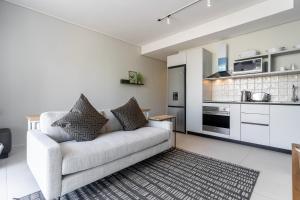 The Rose 201-2Bedroom Apartment with Rooftop Pool