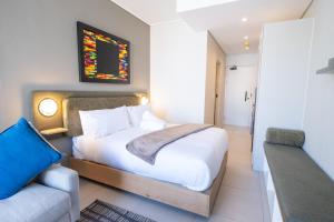 The Rose504: Studio Apartment in Heart of the City