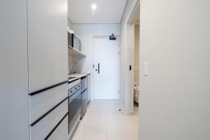 The Rose 603: City Centre Aprt with Rooftop Pool