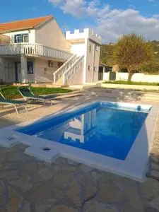 Villa Matanov dvorac - Putičanje