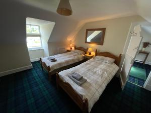 Old Lock-keepers Cottage