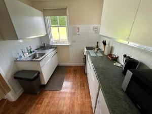 Old Lock-keepers Cottage