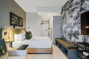 The Rose 502-City Centre Aprt with Rooftop Pool