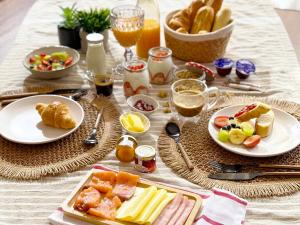 Boat Haus - Casas Flotantes frente a Gibraltar