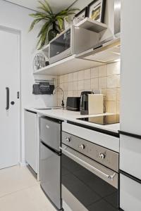 The Rose 502-City Centre Aprt with Rooftop Pool