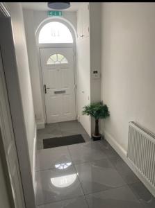 5 bedroom ensuite spacious house