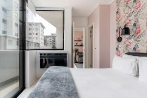 Flamingo 102 - One Bedroom Sea Point Apartment