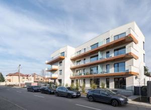 THE Pinky Promise Loft Pipera