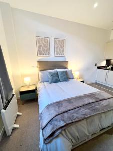 Luxury studio with super fast WiFi gated development