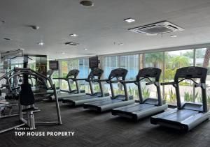 Travelibu - 1 Bed Casa Grande Residence Mall Kota Kasablanka Jakarta