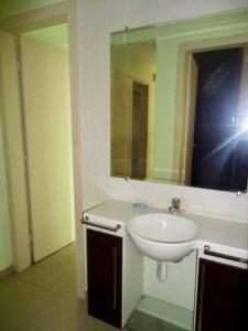 Apartamento Caldas Novas 2 Quartos, Mobiliado, de Segunda à Quinta, 11 Piscinas, Checkin 14h e Checkout 12h