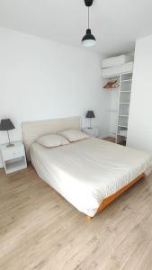 Appartements Agreable T2 avec terrasse Proche gare : photos des chambres