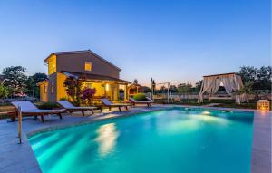 3 Bedroom Gorgeous Home In Sisan