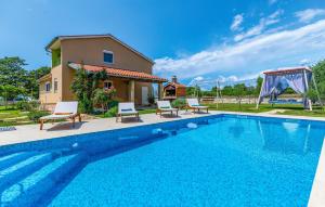 3 Bedroom Lovely Home In Sisan 