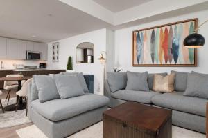 Upscale 1BR MIT Harvard WiFi Gym W D Parking