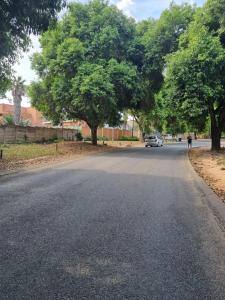 Leetong Holiday Home