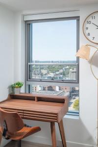 Central Penthouse City Skyline Views Gym sleep 8