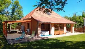 Hollós-patak Vendégház - Makkoshotyka