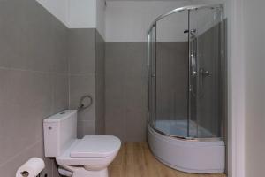 Rosa Apart Janów z miejscem parkingowym