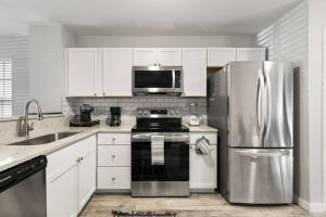 A Peaceful stay at The Pine Grove Retreat