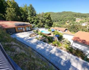 Welcoming house with pool in Lomba