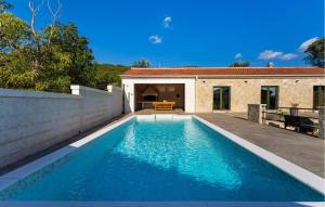 4 Bedroom Cozy Home In Krusevo