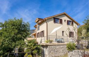 2 Bedroom Cozy Apartment In Matulji 