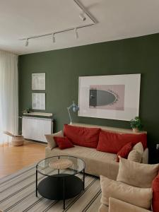 Debar Maalo 2bdrm apt, 2 min walk to City Park