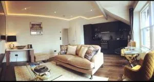 Bijou Boutique Luxury One and Two Bedroom Apartments, Central Location,Parking - 鲍内斯温德米尔