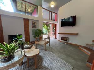 Son de la Loma Apartments