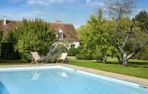 Beautiful Home In Yèvre-La-Ville
