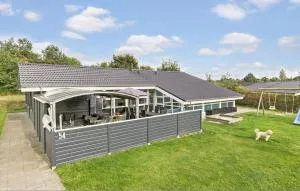 Amazing Home In Ebeltoft With Sauna - Femmøller