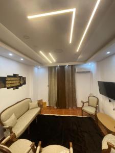 unique studio with 2 ACs & Free Wi-Fi by the sea and Hilton Hotel in Alexandria